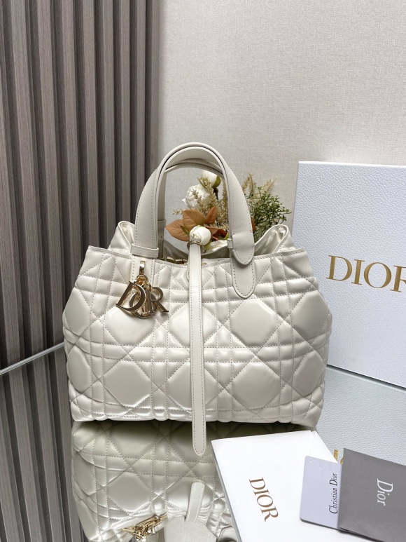 Dior Dior