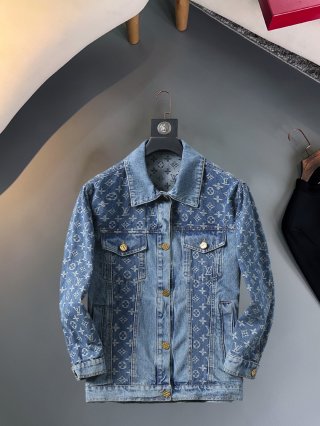 Coats & Jackets Coats & Jackets