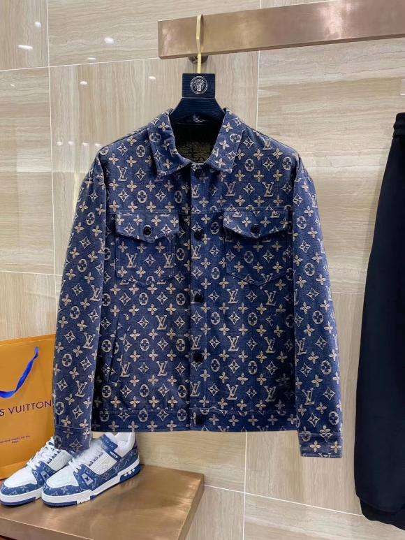 Coats & Jackets Coats & Jackets