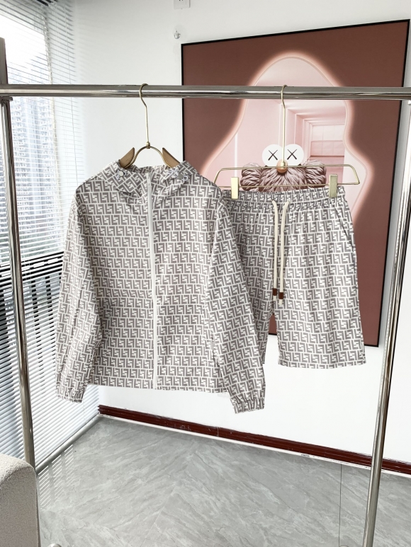 Leisure suit Leisure suit