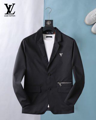 Hoodies & Sweatshirts