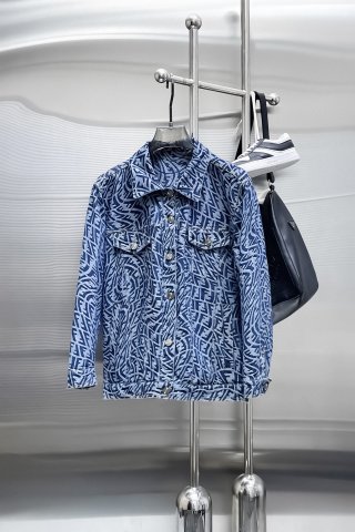 Coats & Jackets Coats & Jackets