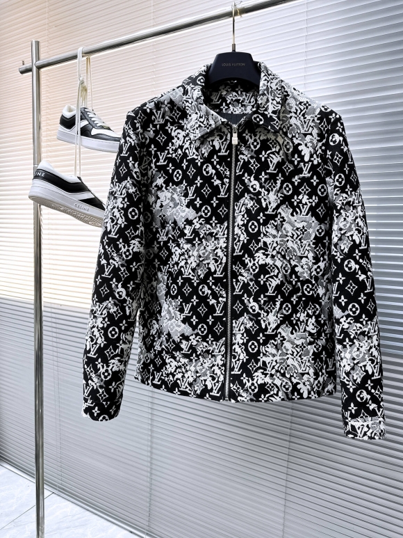 Coats & Jackets Coats & Jackets