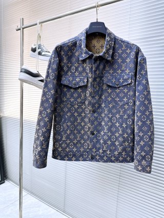 Coats & Jackets Coats & Jackets