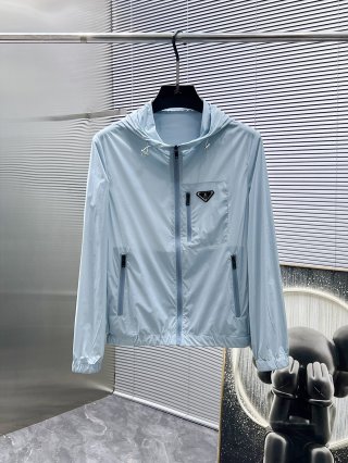 Hoodies & Sweatshirts