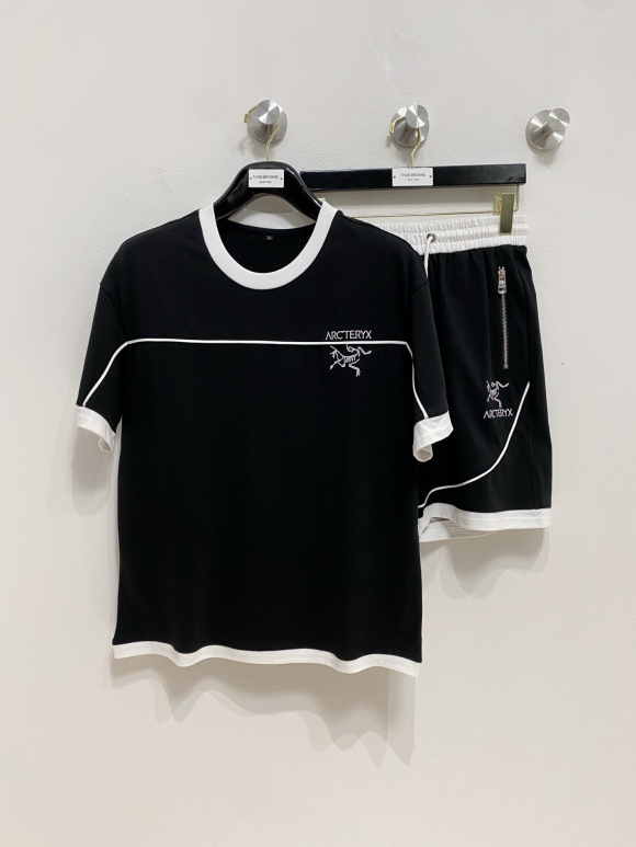 Leisure suit Leisure suit