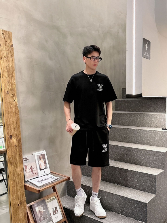 Leisure suit Leisure suit