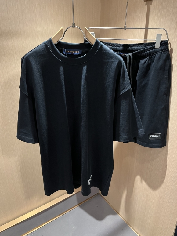 Leisure suit Leisure suit