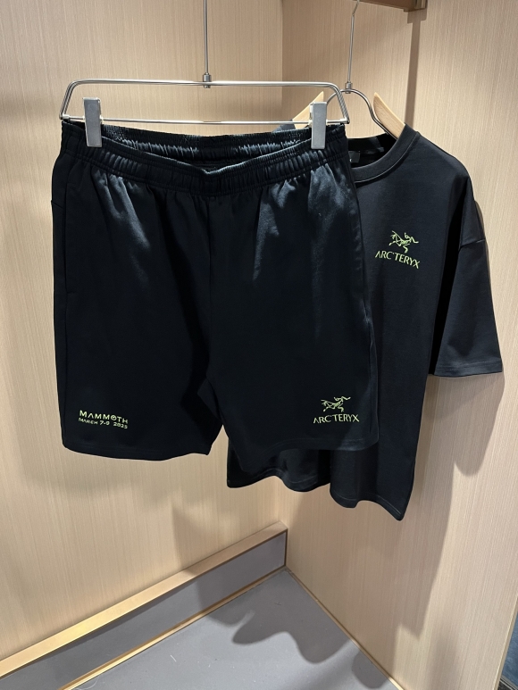 Leisure suit Leisure suit