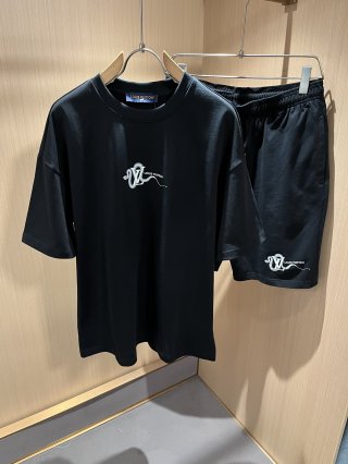 Leisure suit Leisure suit