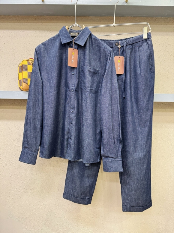 Leisure suit Leisure suit