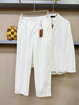 Leisure suit Leisure suit