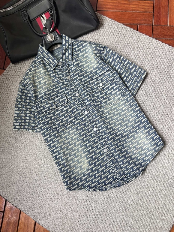 Coats & Jackets Coats & Jackets