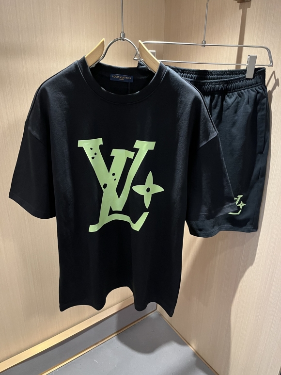 Leisure suit Leisure suit