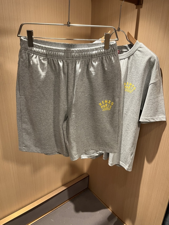 Leisure suit Leisure suit