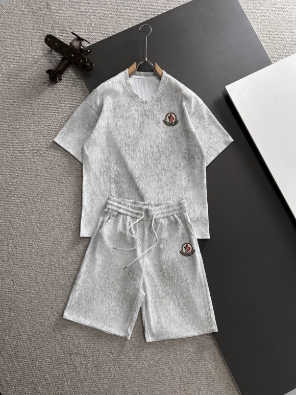 Leisure suit