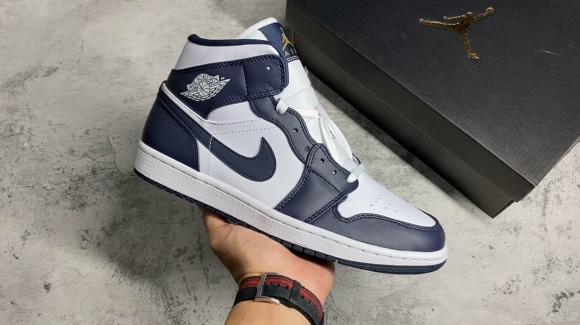AirJordan1MidSHOES