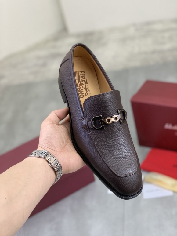 FerragamoSHOES