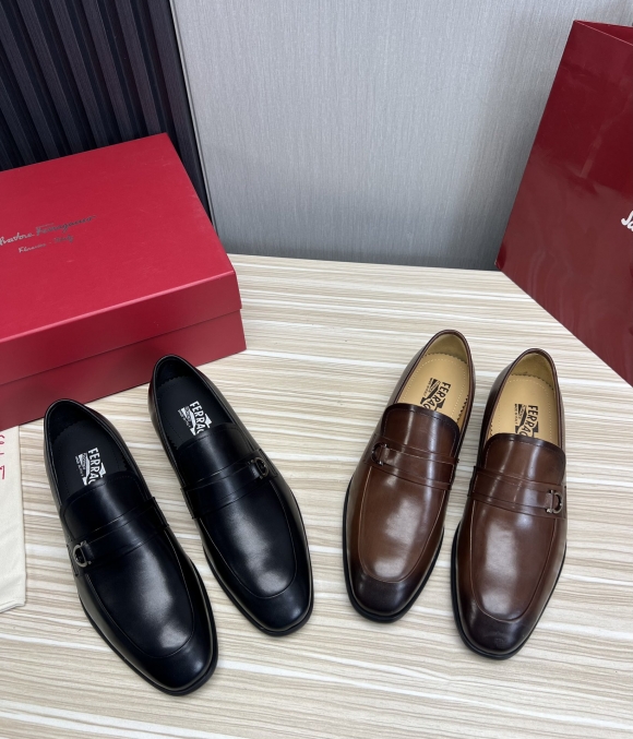 FerragamoSHOES