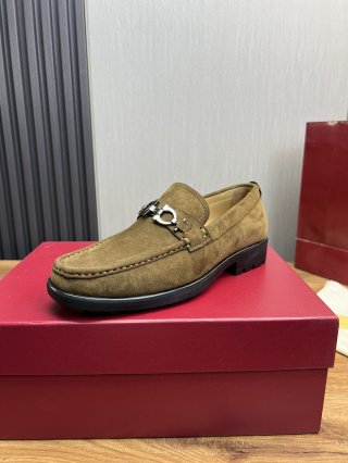 FerragamoSHOES