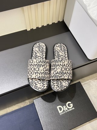 Slippers Slippers