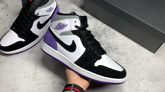 AirJordan1MidSHOES