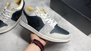 AirJordan1LowSHOES