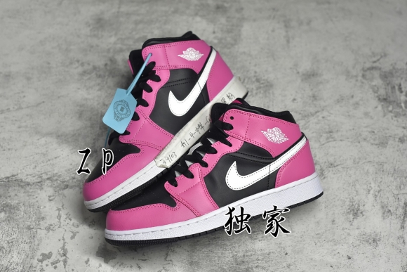 AirJordan1MidSHOES