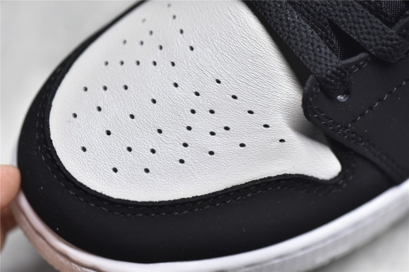 AirJordan1MidSHOES