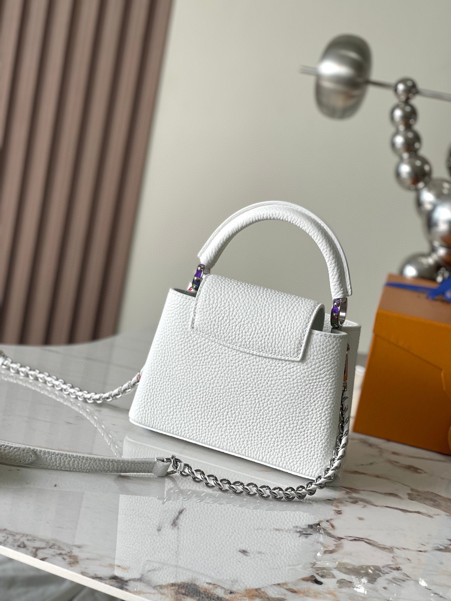 LV