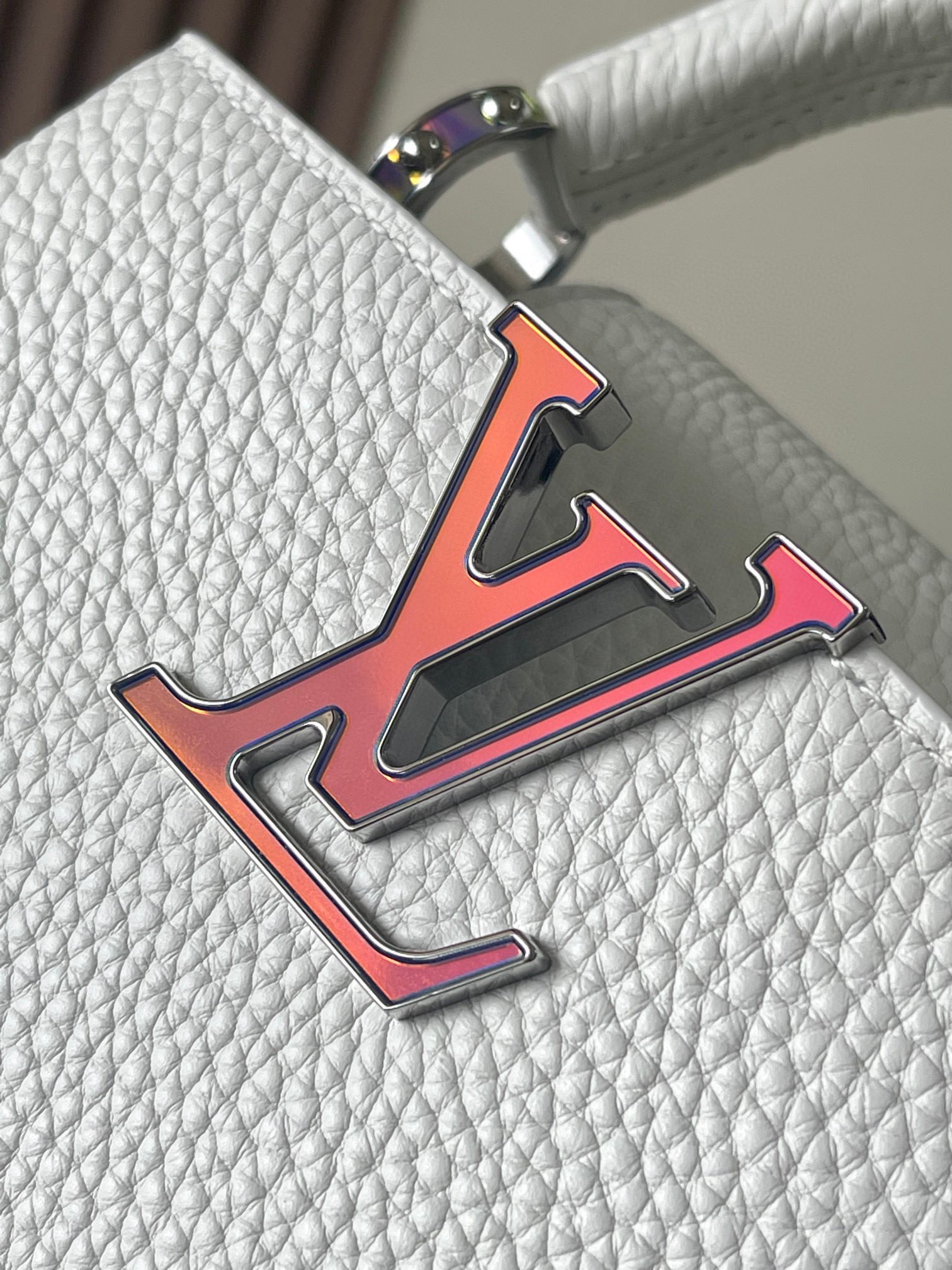 LV