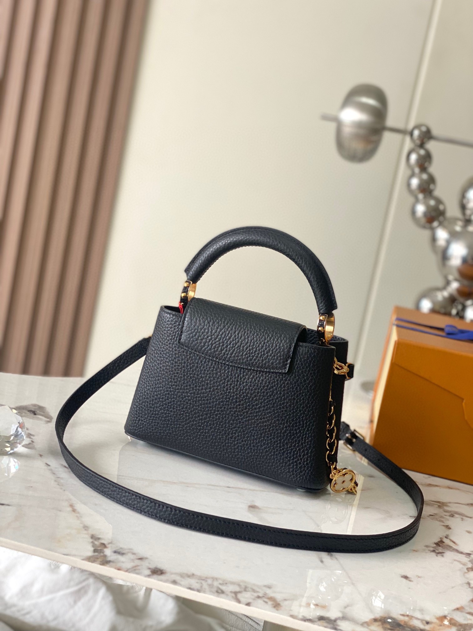 LV