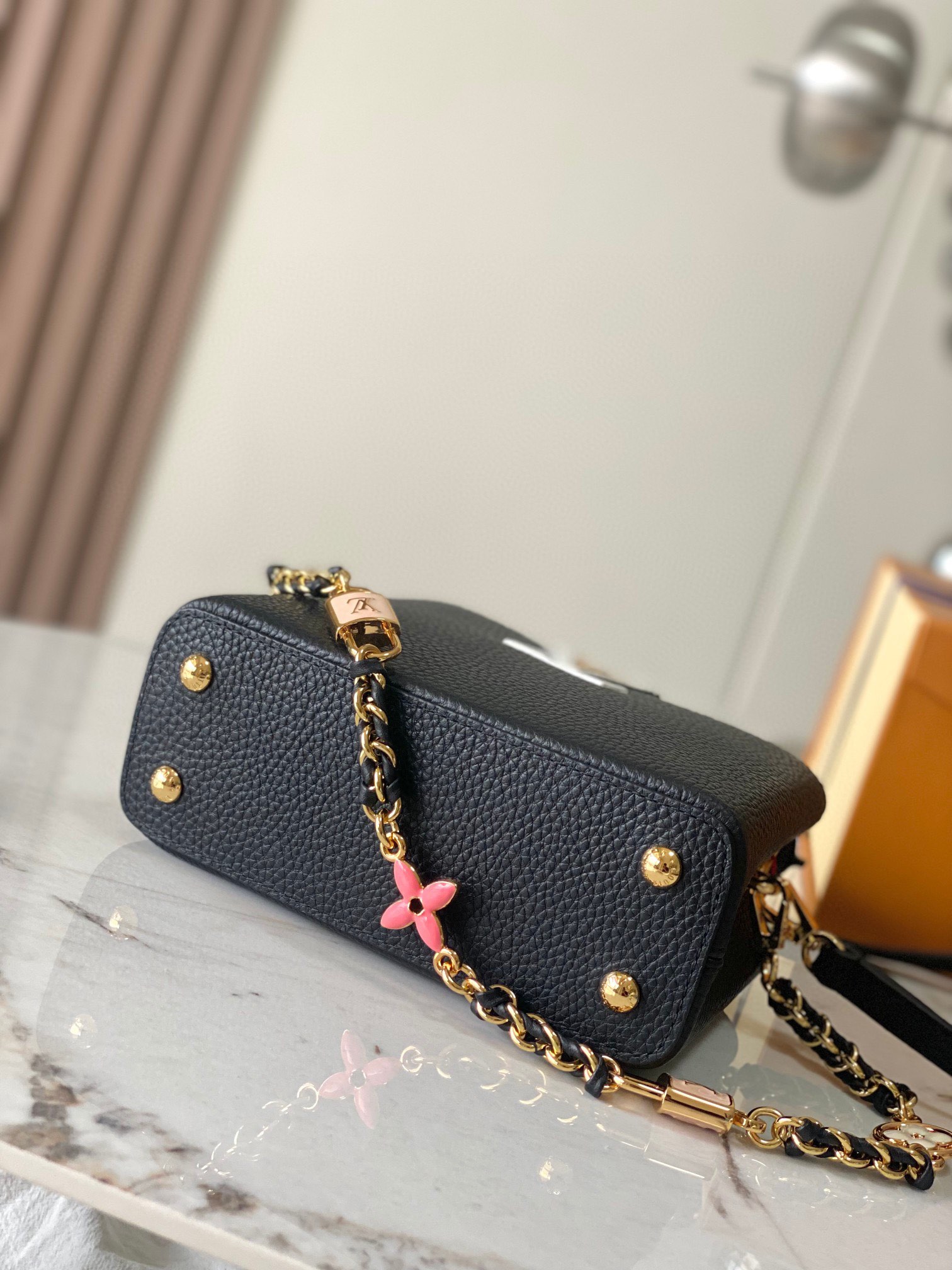 LV