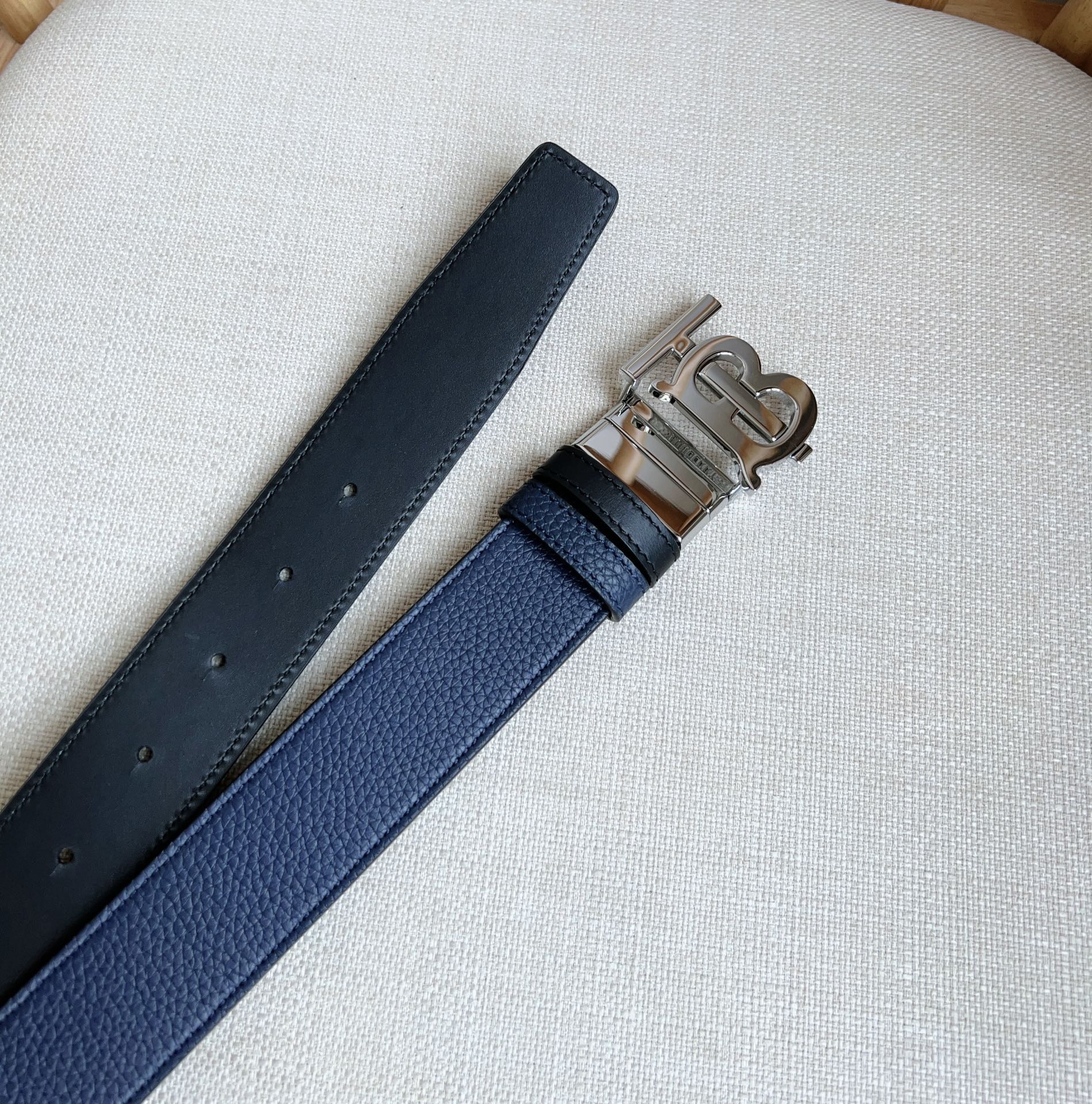 Burberry-Belts