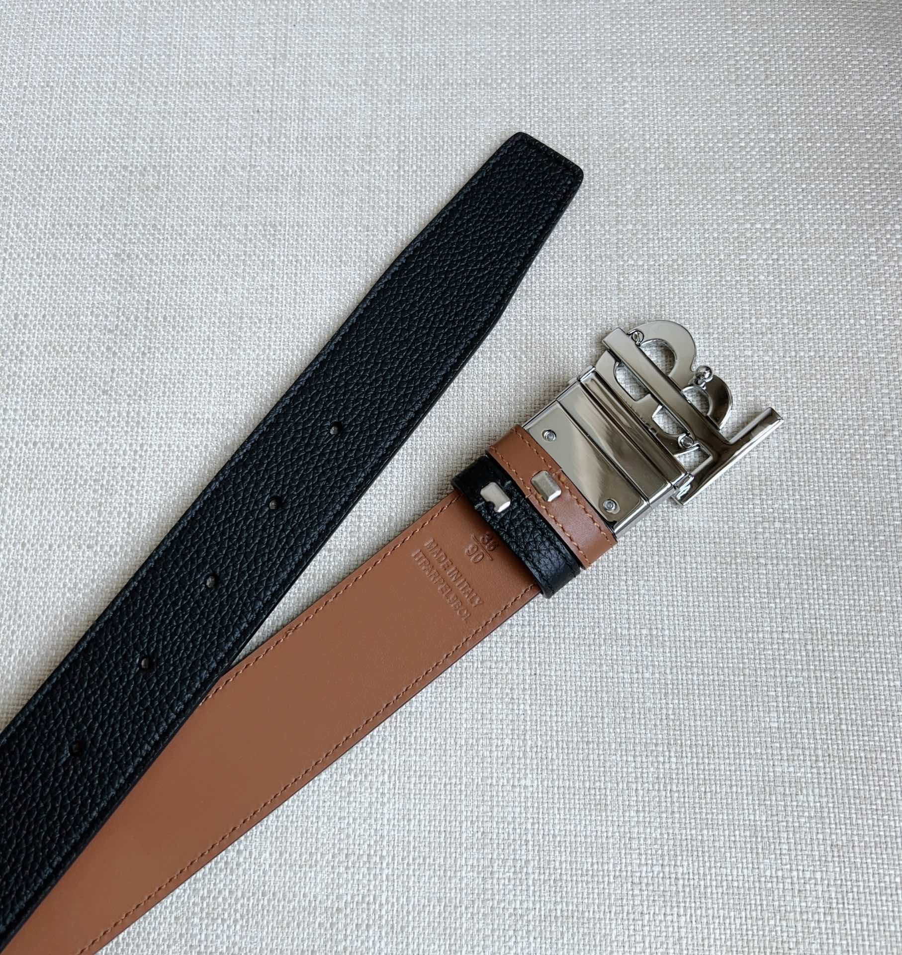Burberry-Belts