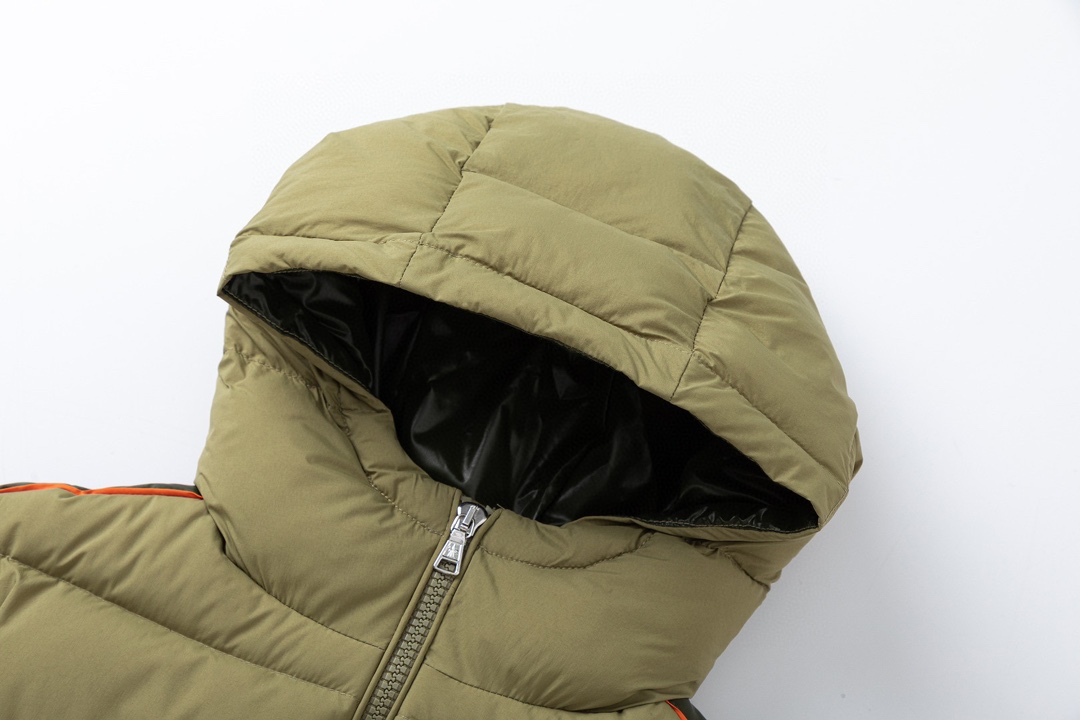 Down jackets C