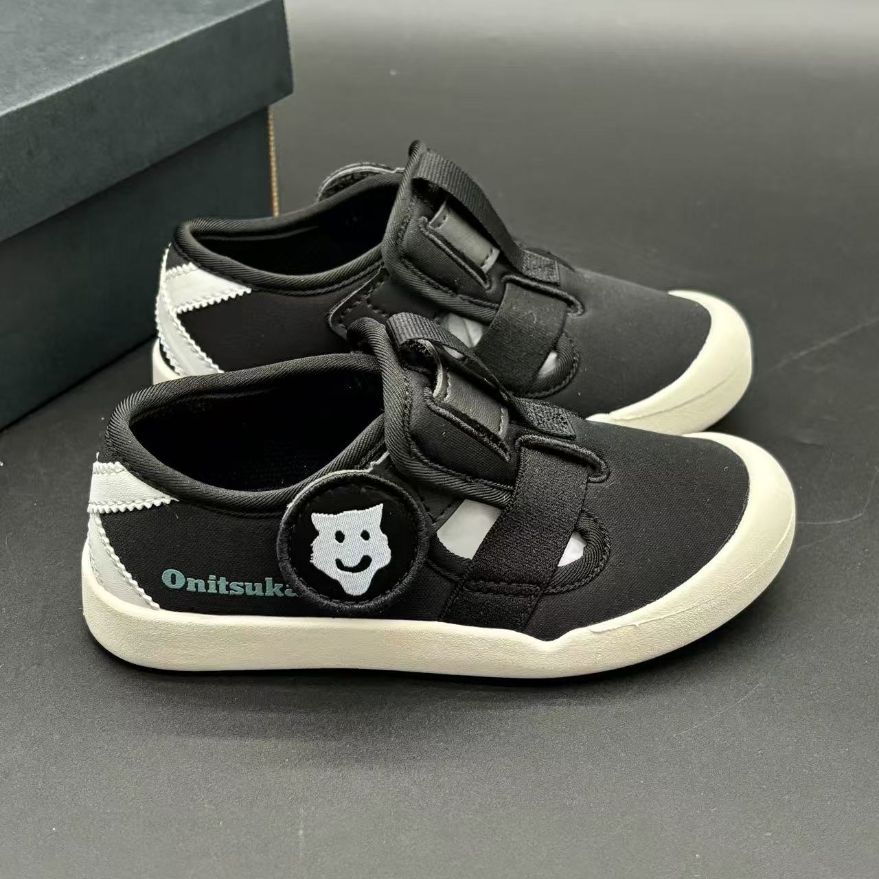 kids shoes