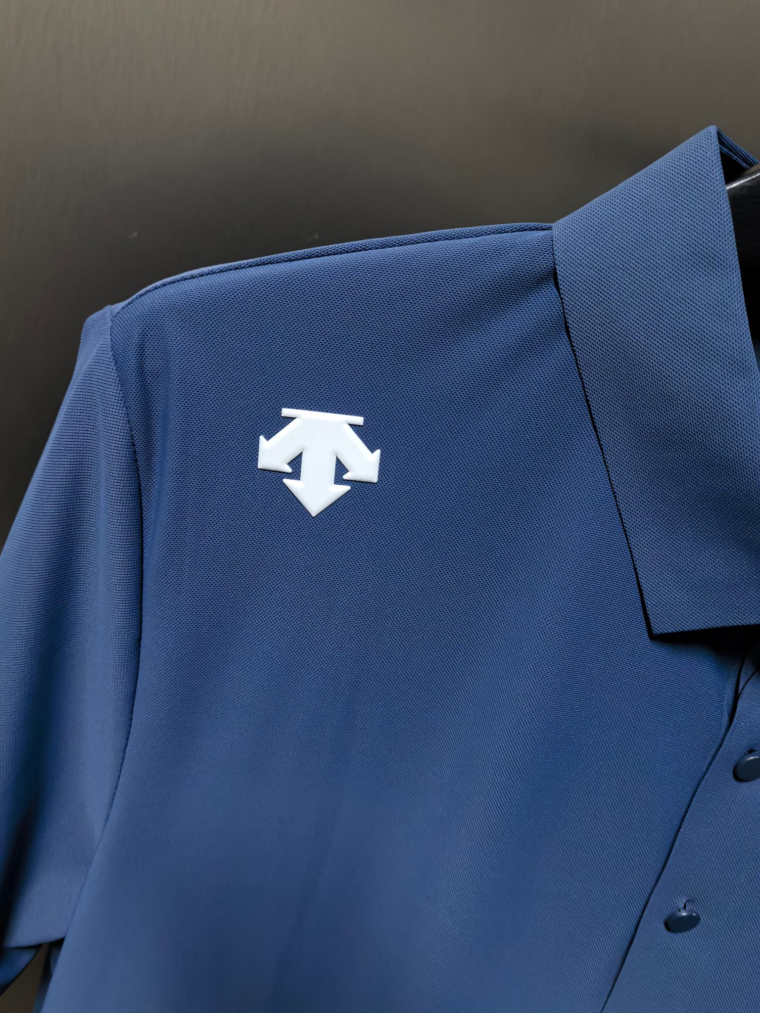Polos