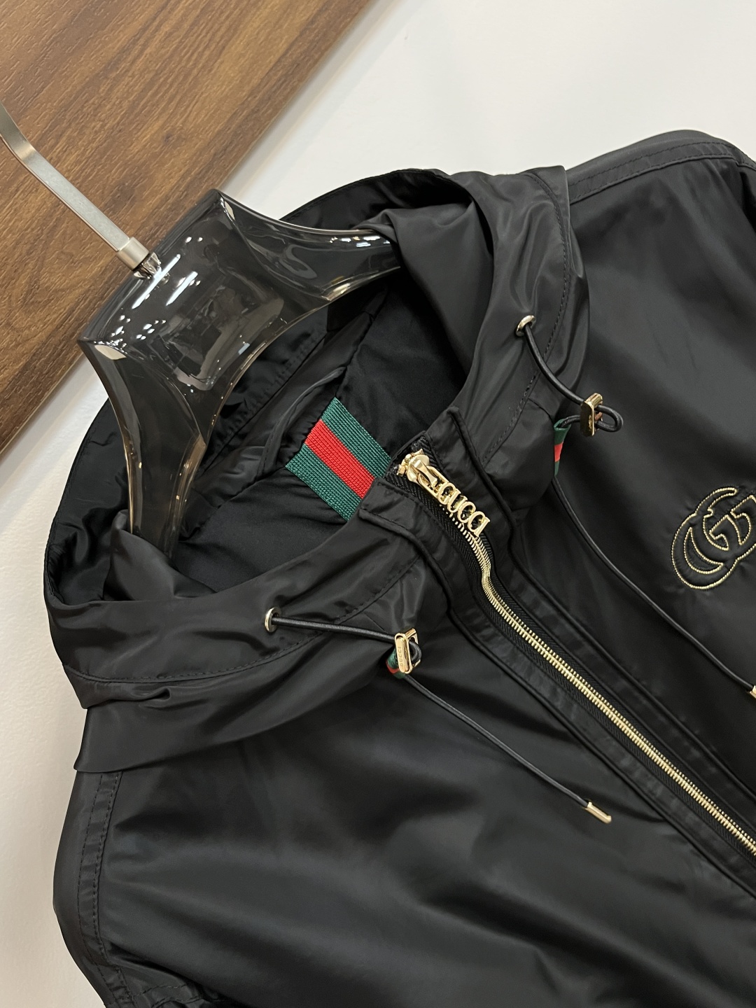 Hoodies & Sweatshirts