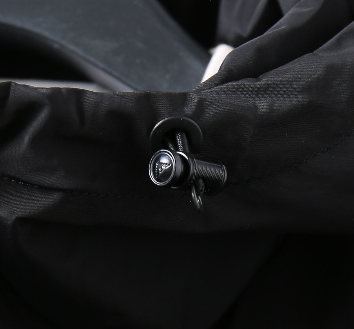 Hoodies & Sweatshirts