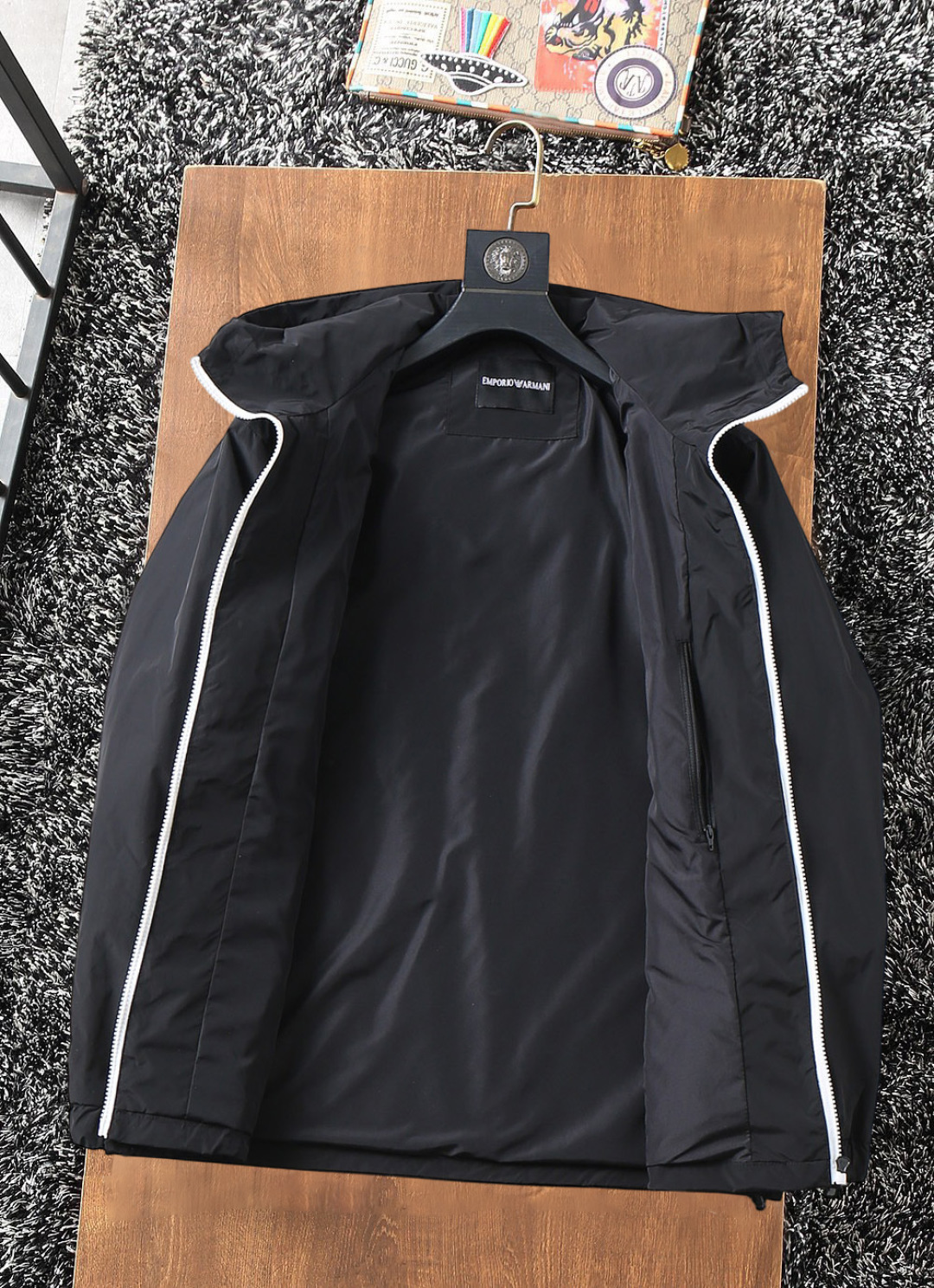 Hoodies & Sweatshirts