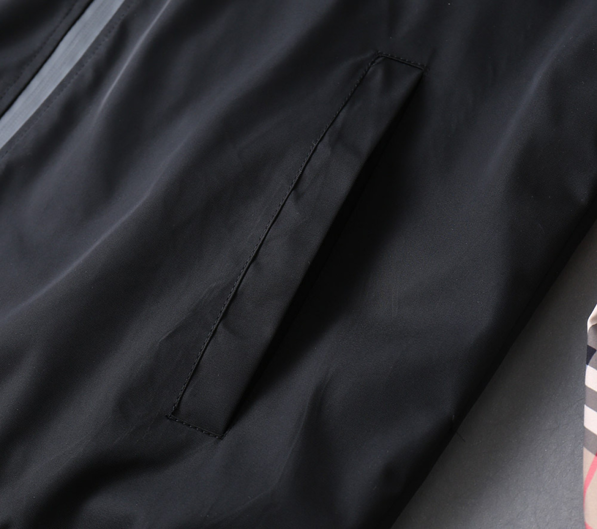 Hoodies & Sweatshirts