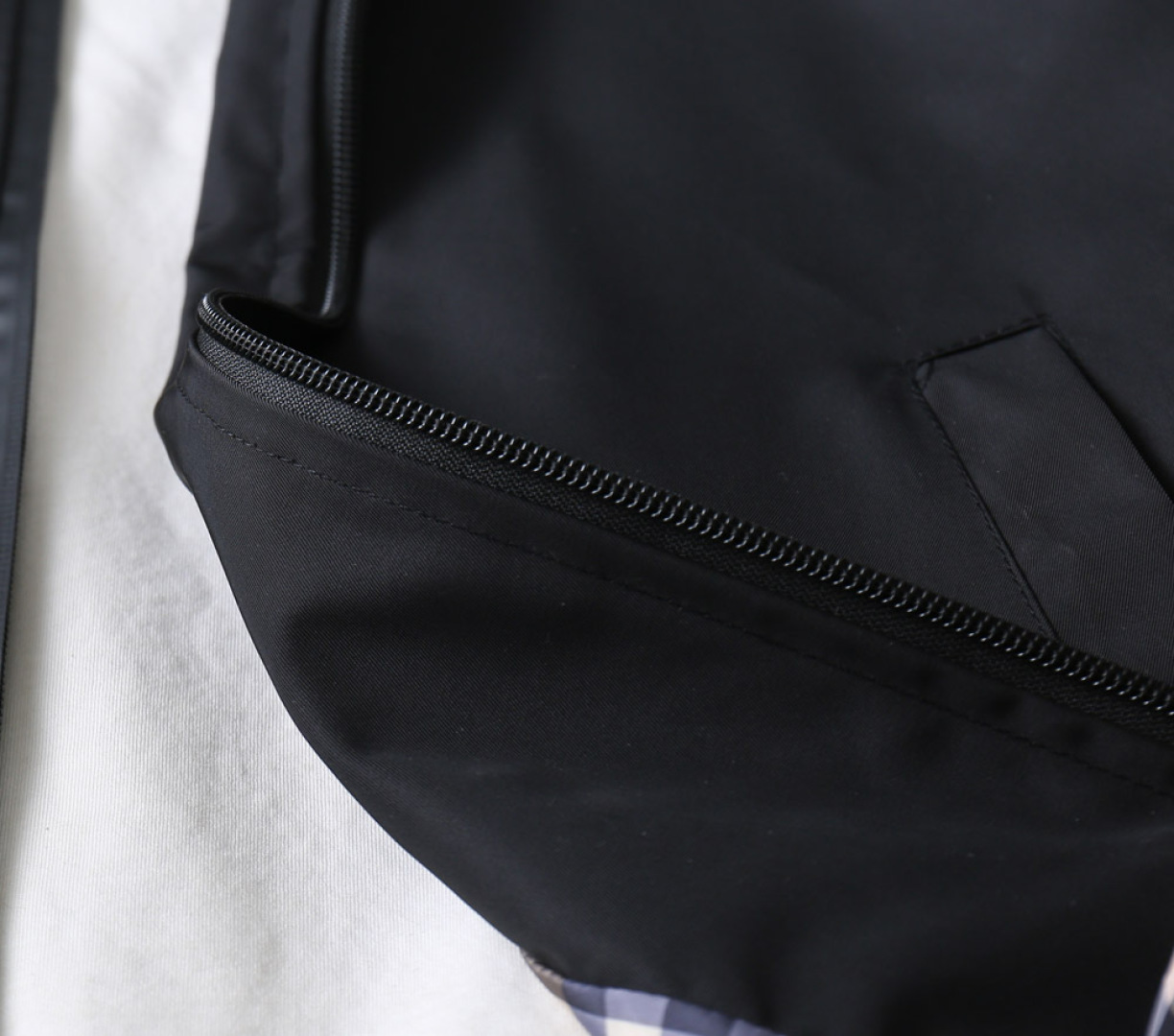 Hoodies & Sweatshirts