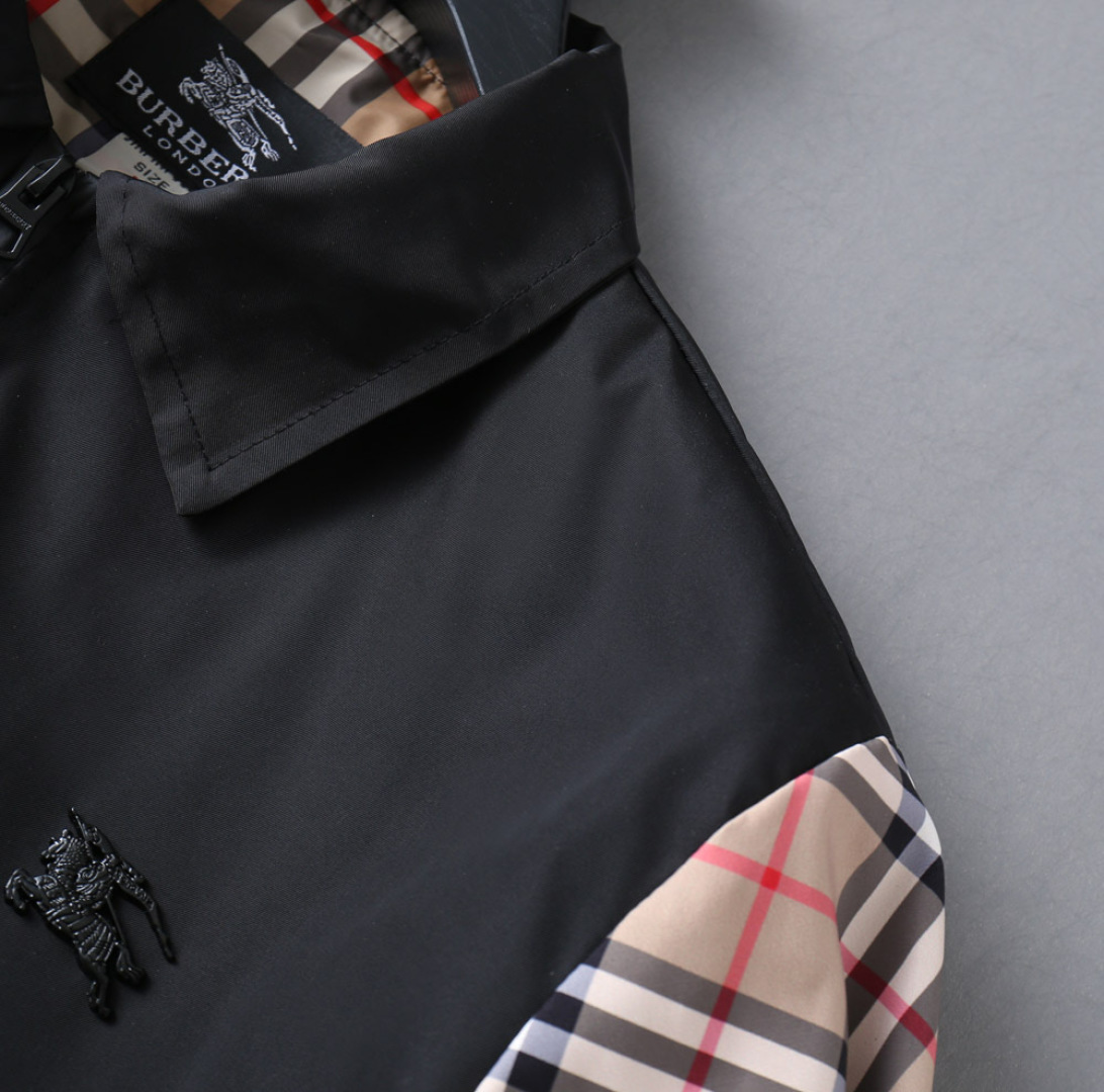 Hoodies & Sweatshirts