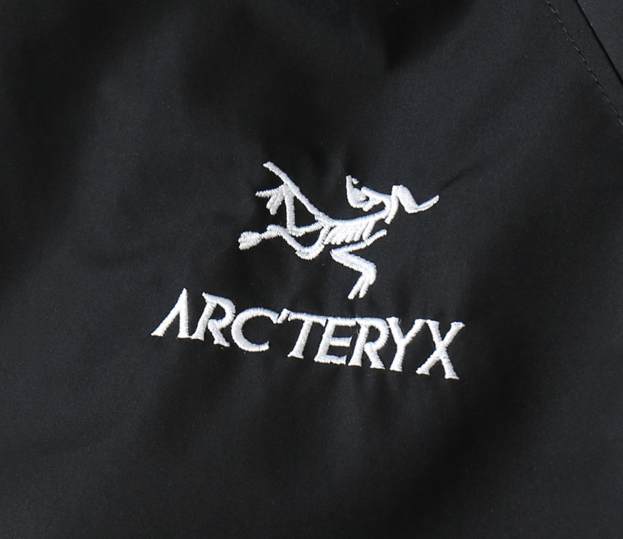 Hoodies & Sweatshirts