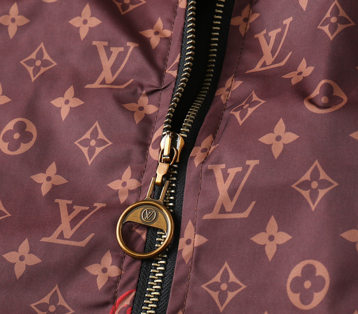 Hoodies & Sweatshirts