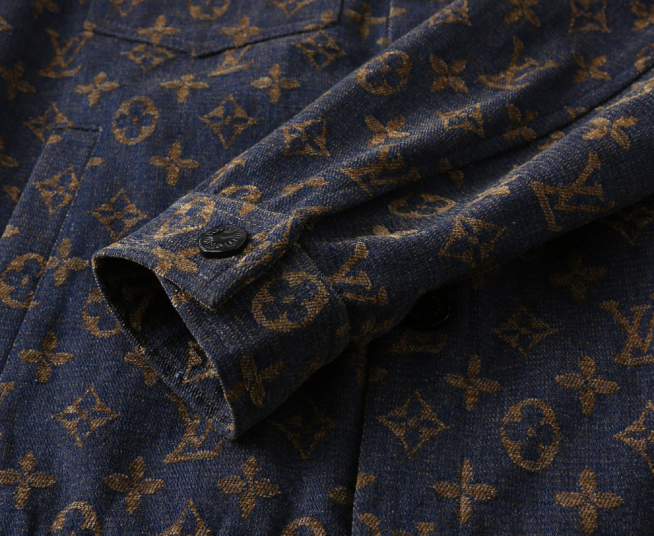Coats & Jackets