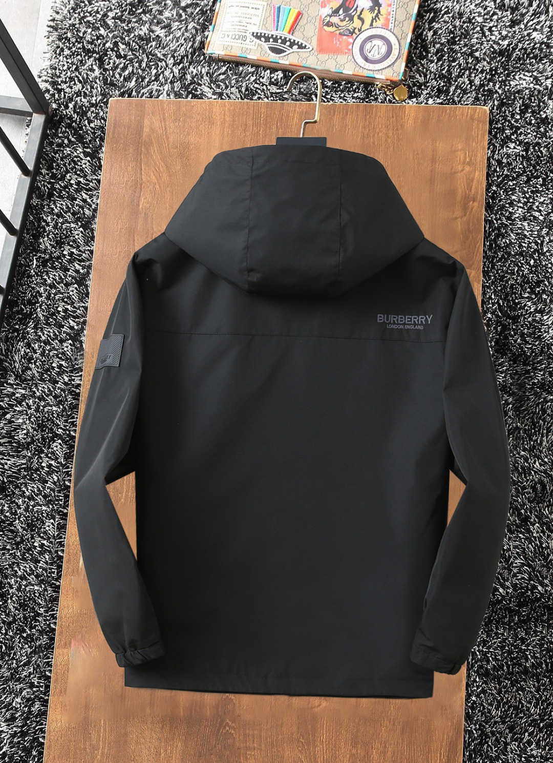 Hoodies & Sweatshirts