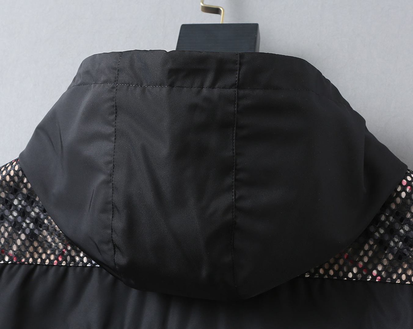 Hoodies & Sweatshirts