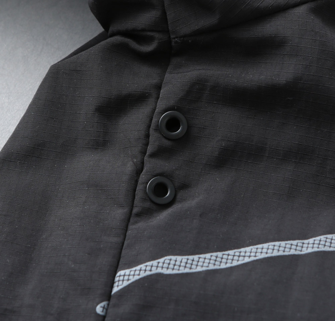 Hoodies & Sweatshirts